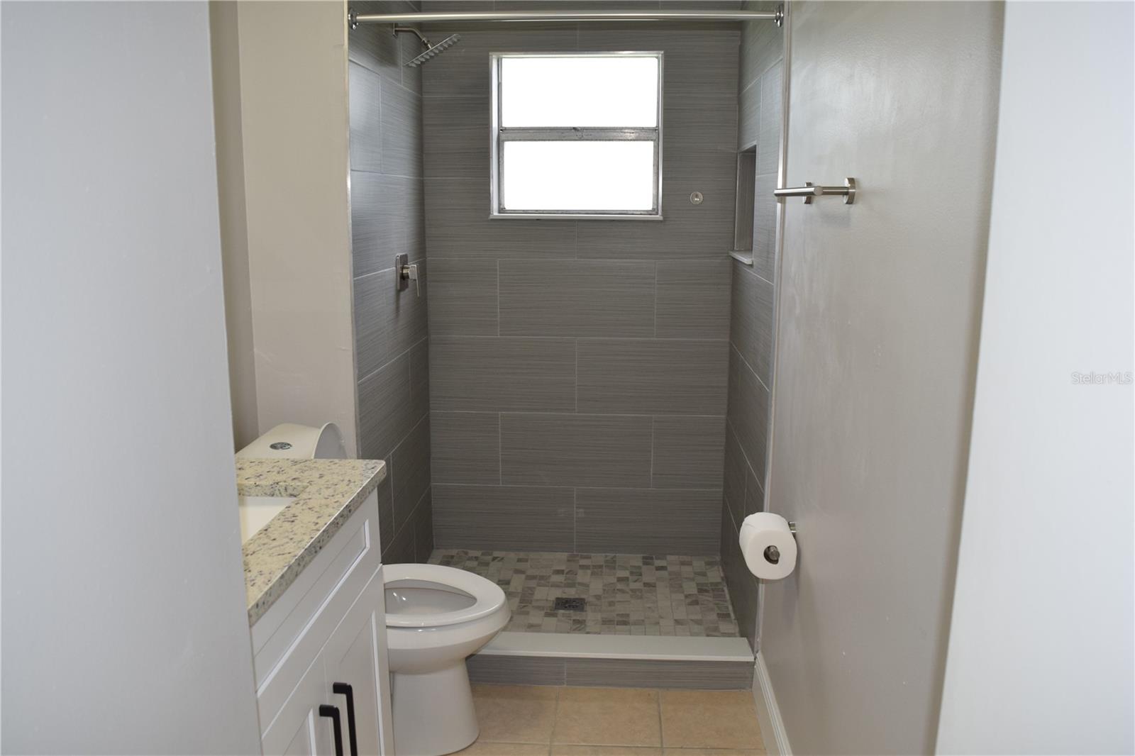 Image 21 of 25 For 4835 Landover Circle