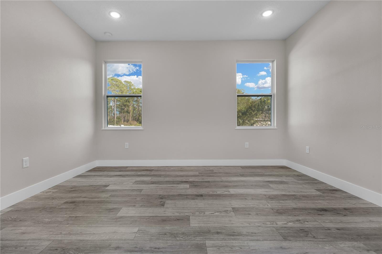 Image 12 of 21 For 1341 East Parkway