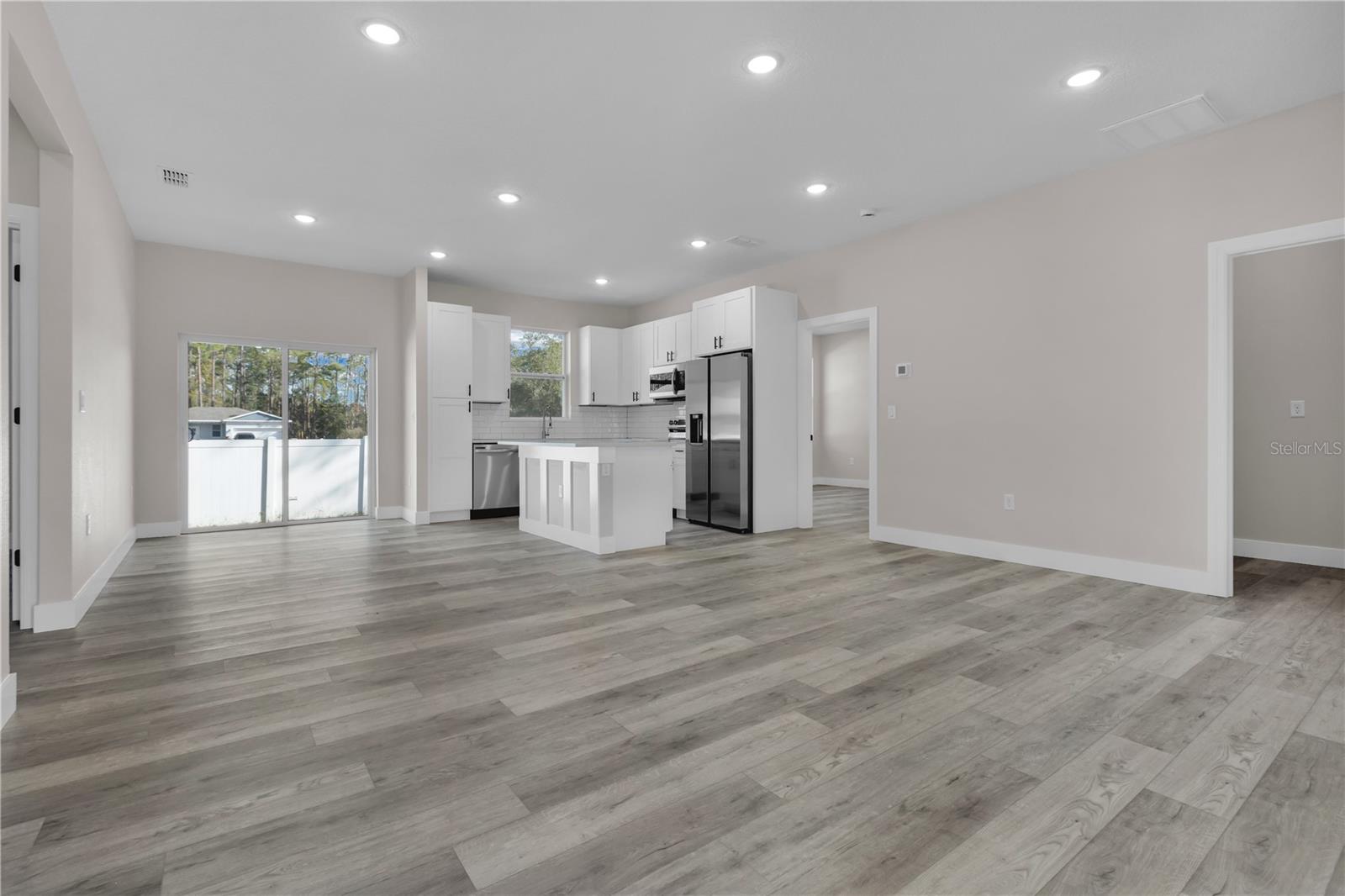 Image 2 of 21 For 1341 East Parkway
