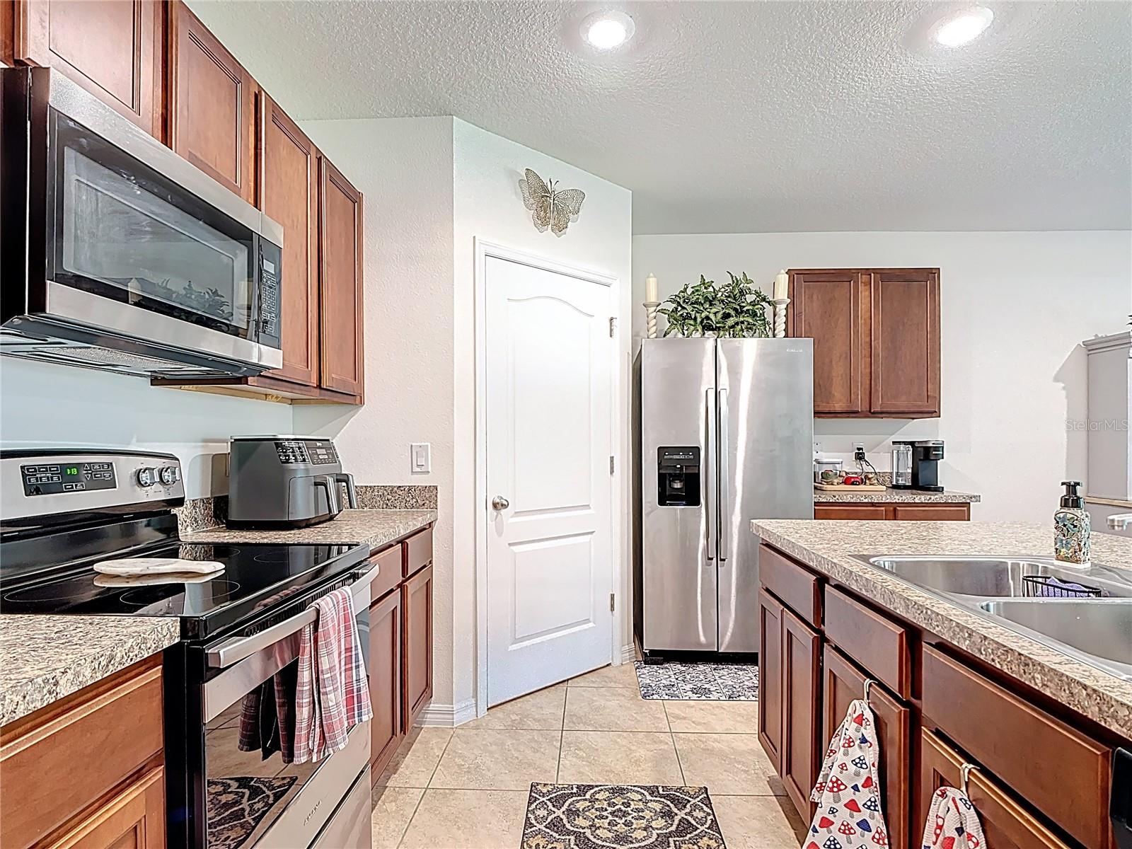 Image 8 of 40 For 3607 Scarlet Oak Drive