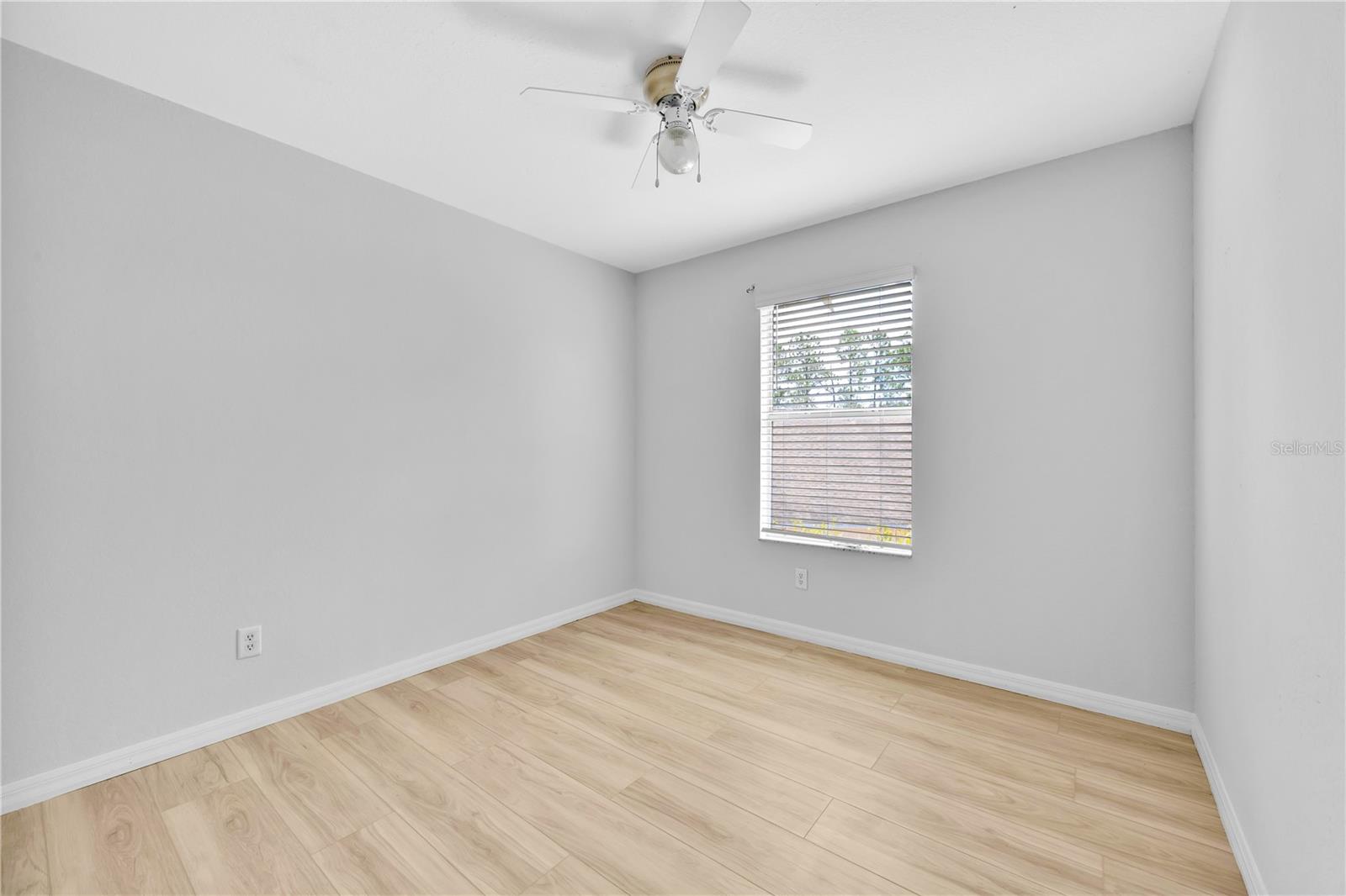 Image 16 of 25 For 164 Cork Way