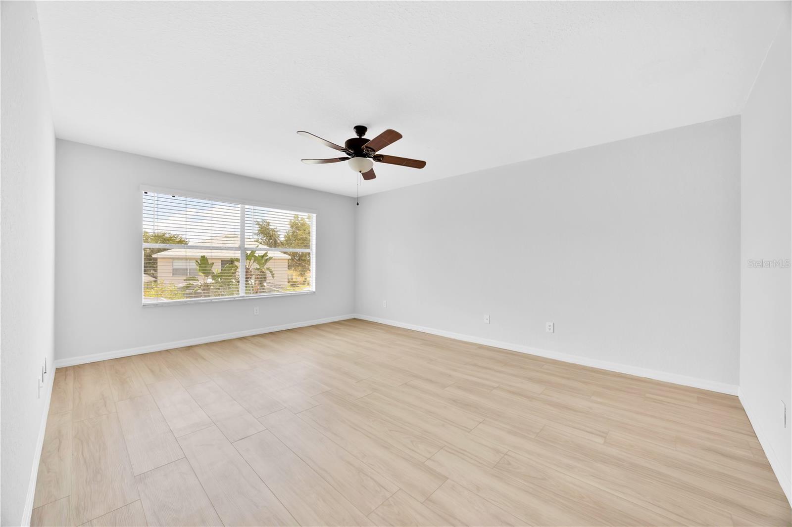 Image 19 of 25 For 164 Cork Way