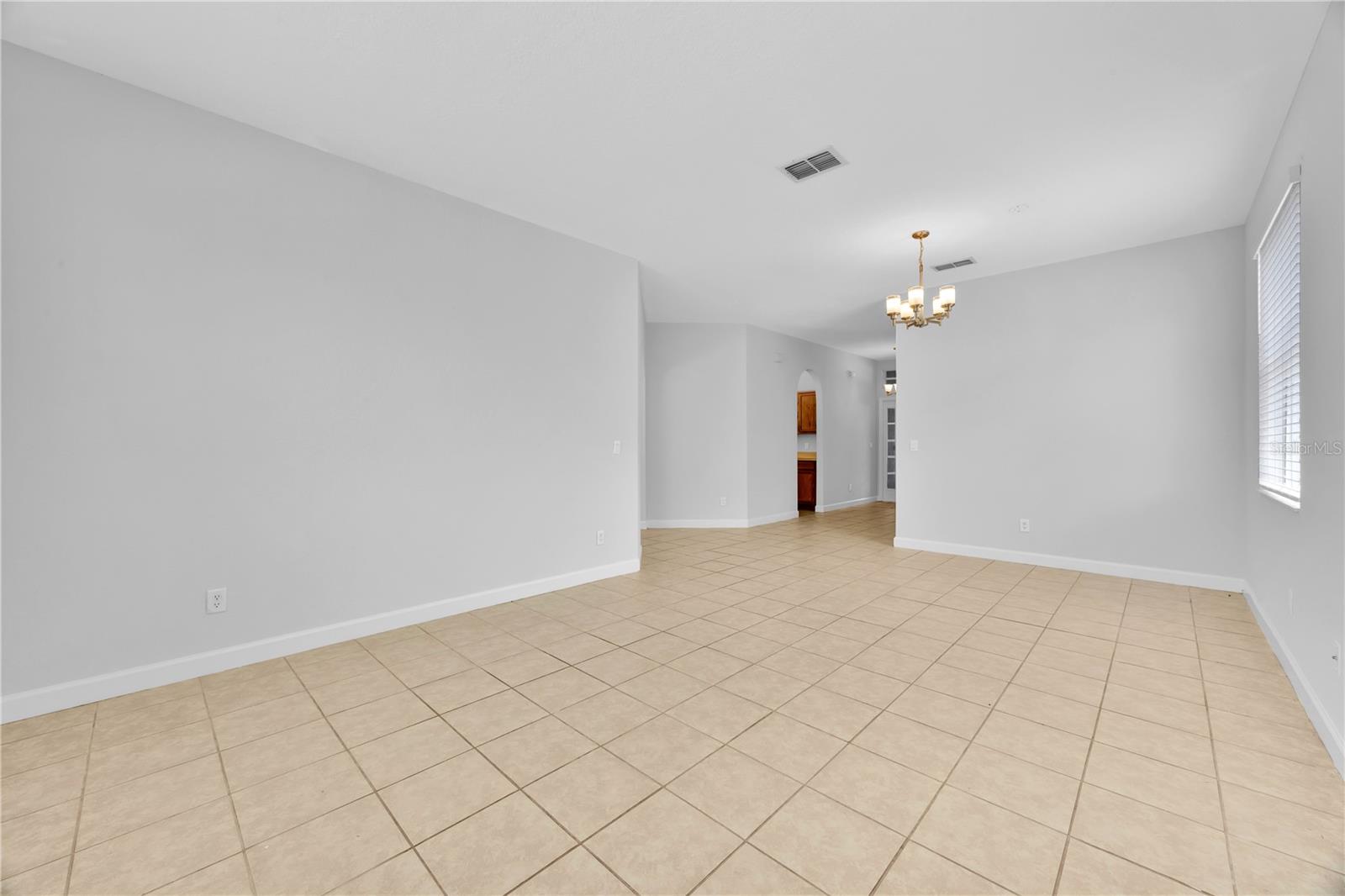 Image 9 of 25 For 164 Cork Way