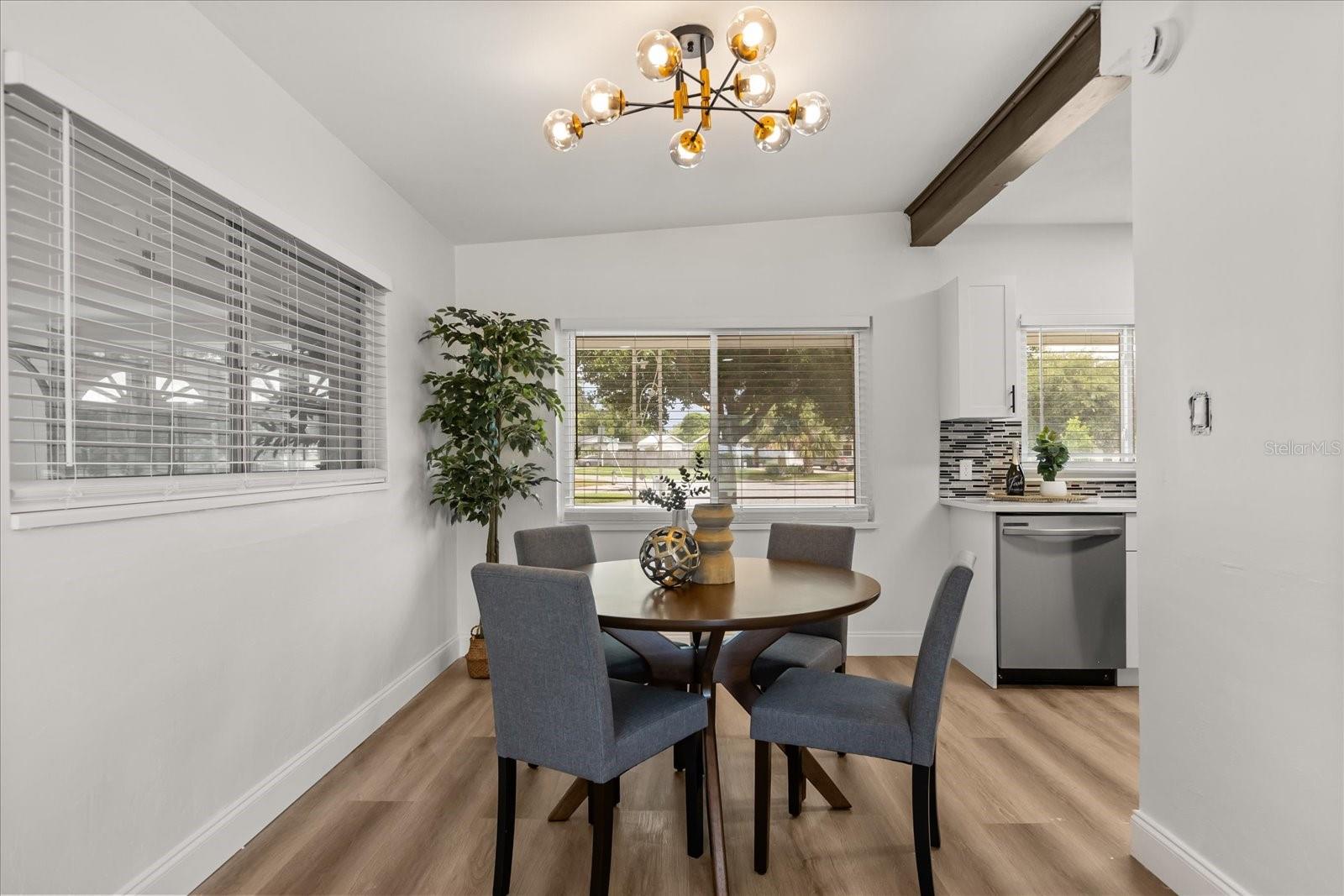 Image 10 of 36 For 5402 Kingswood Drive