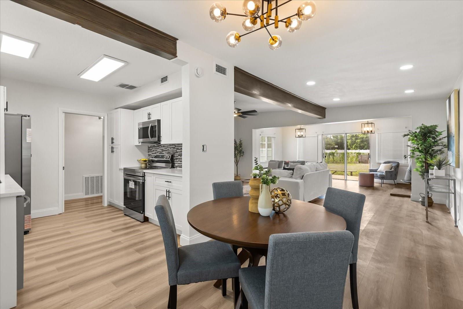 Image 4 of 36 For 5402 Kingswood Drive