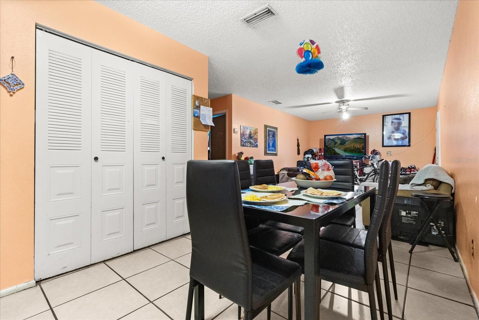 Image 12 of 50 For 2711 South Drive