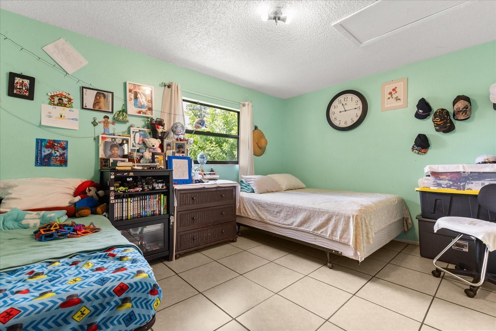 Image 15 of 50 For 2711 South Drive