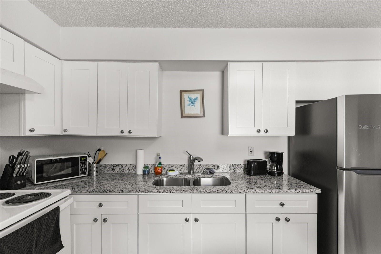Image 16 of 50 For 2711 South Drive