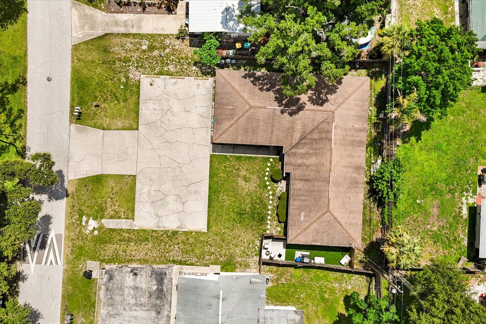 Image 43 of 50 For 2711 South Drive