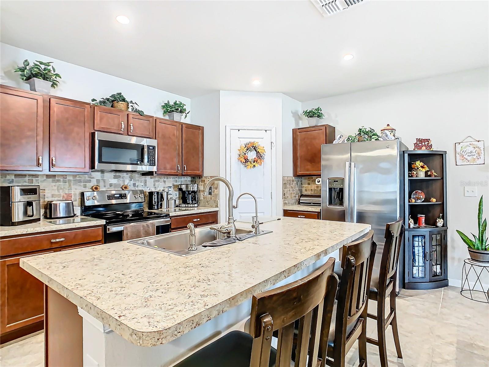 Image 4 of 33 For 1492 Haines Drive