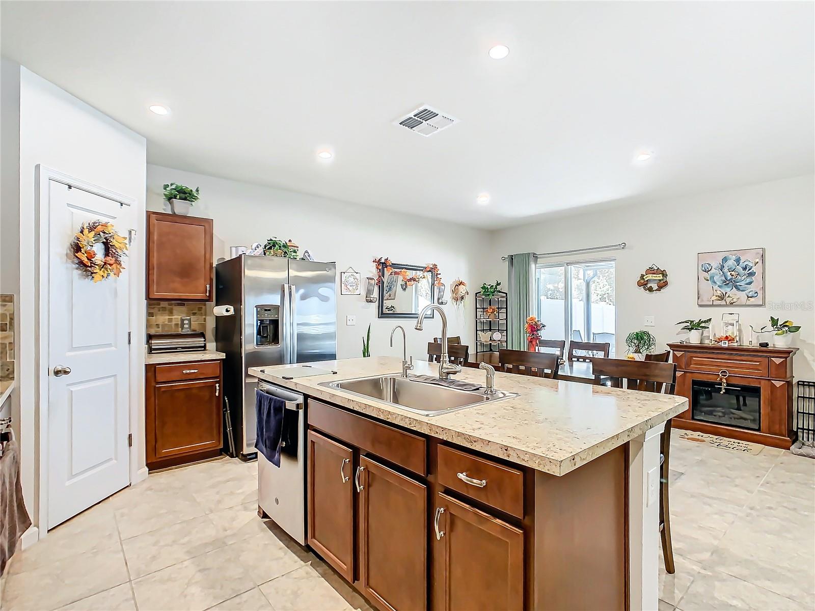 Image 5 of 33 For 1492 Haines Drive