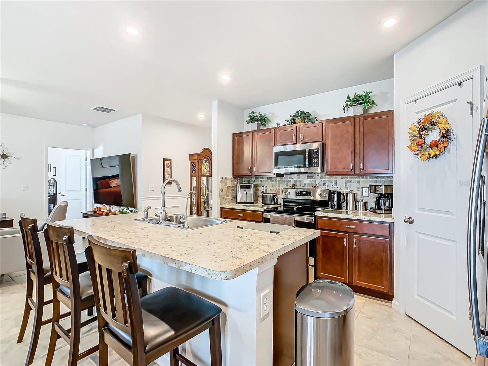 Image 7 of 33 For 1492 Haines Drive