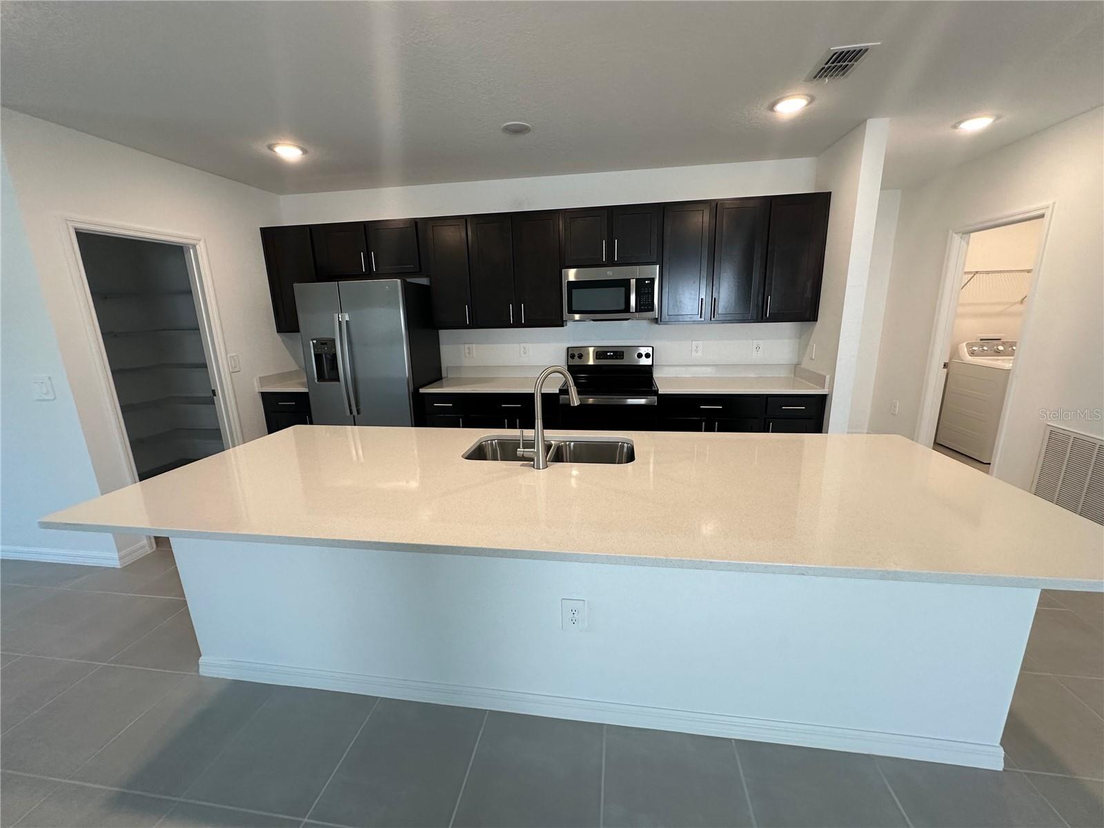Image 2 of 12 For 255 Amber Way