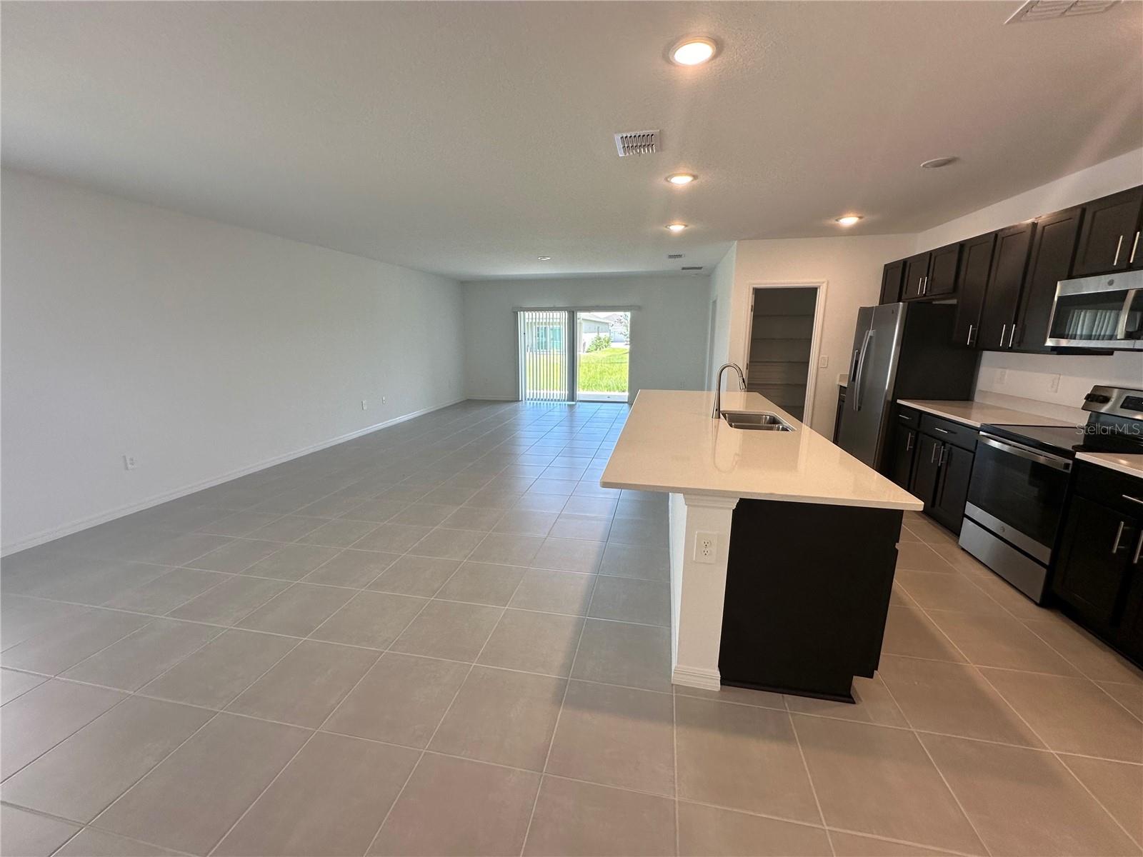 Image 9 of 12 For 255 Amber Way