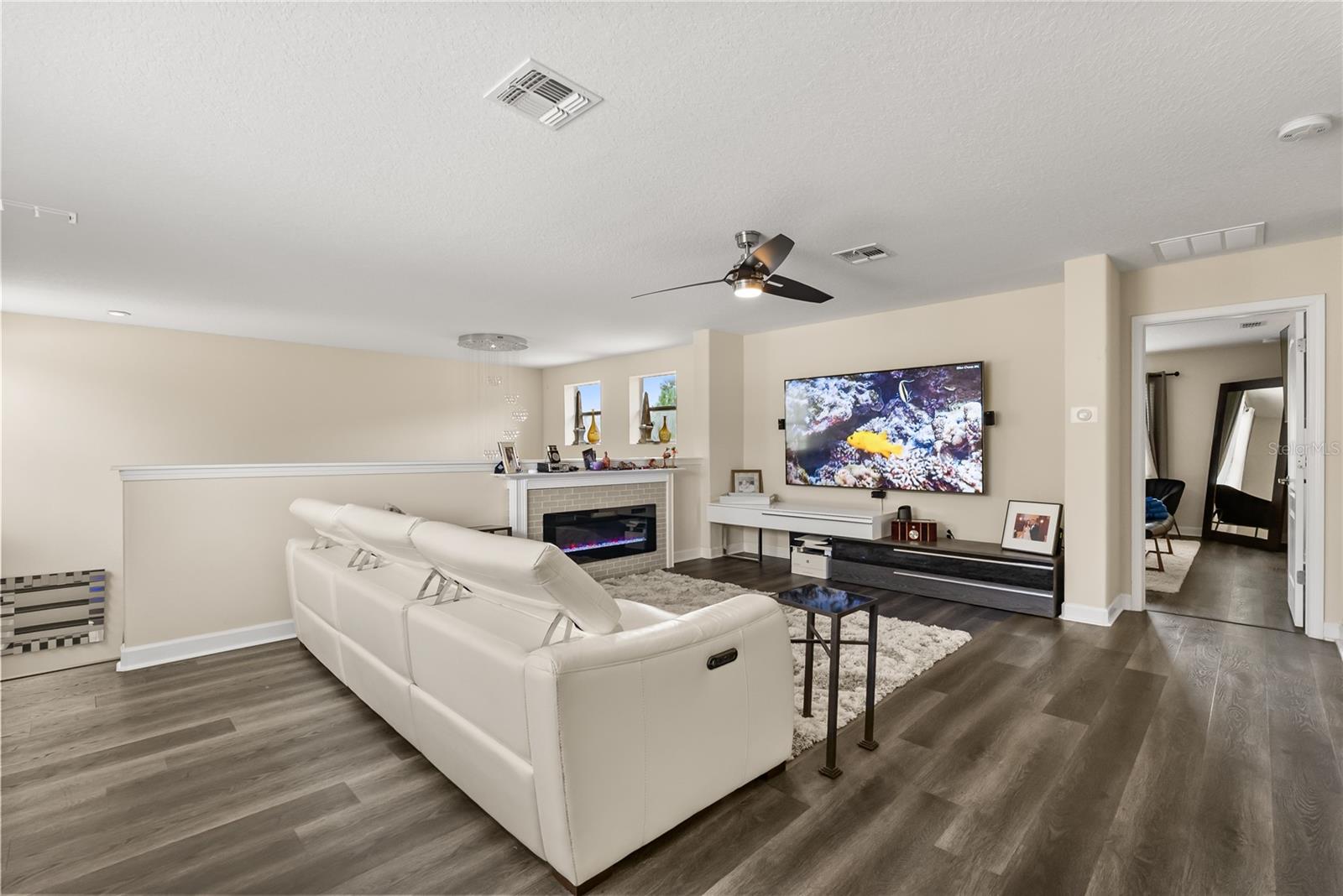 Image 2 of 17 For 2182 Crosston Circle