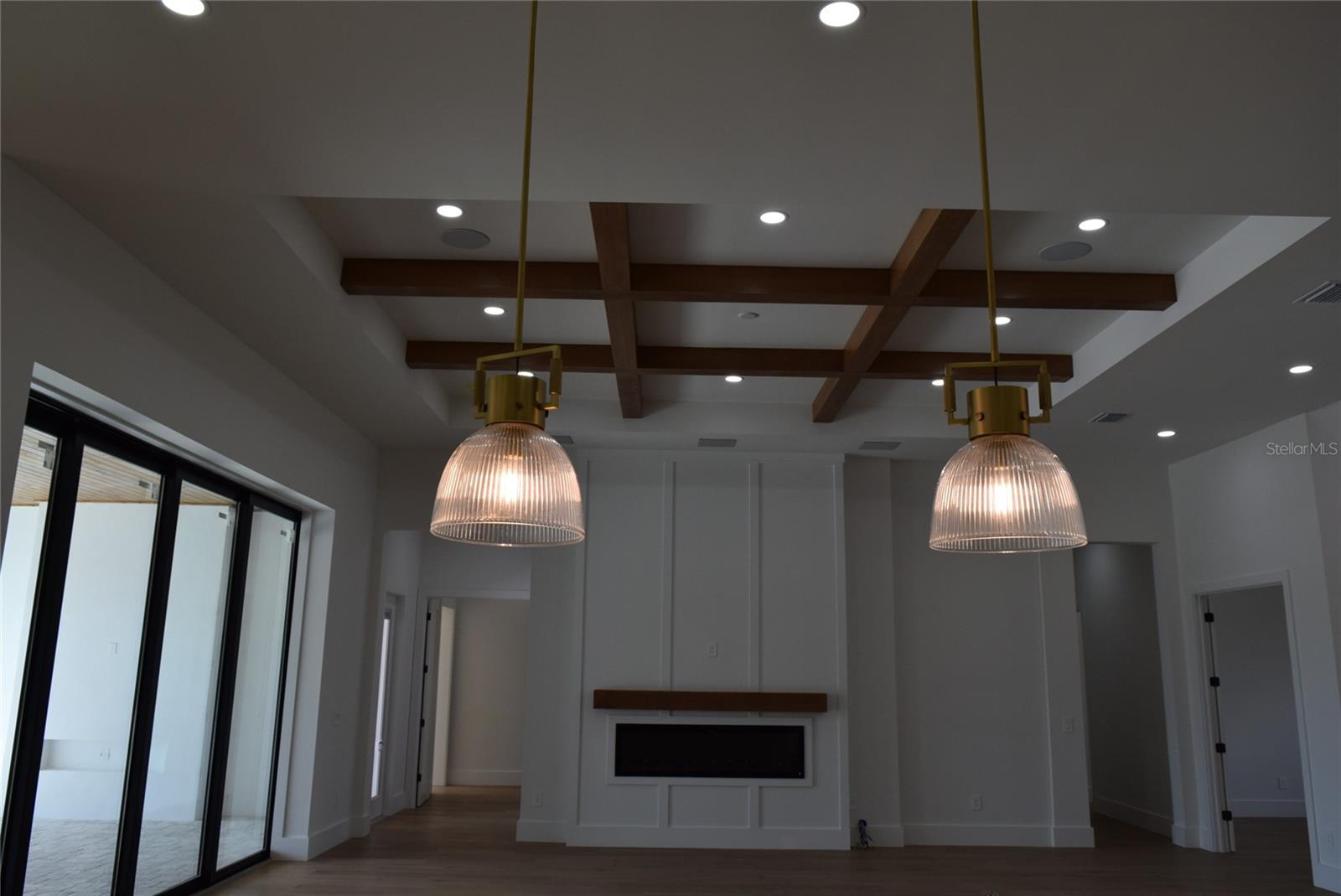 Image 39 of 89 For 502 Winter Garden Vineland Road R