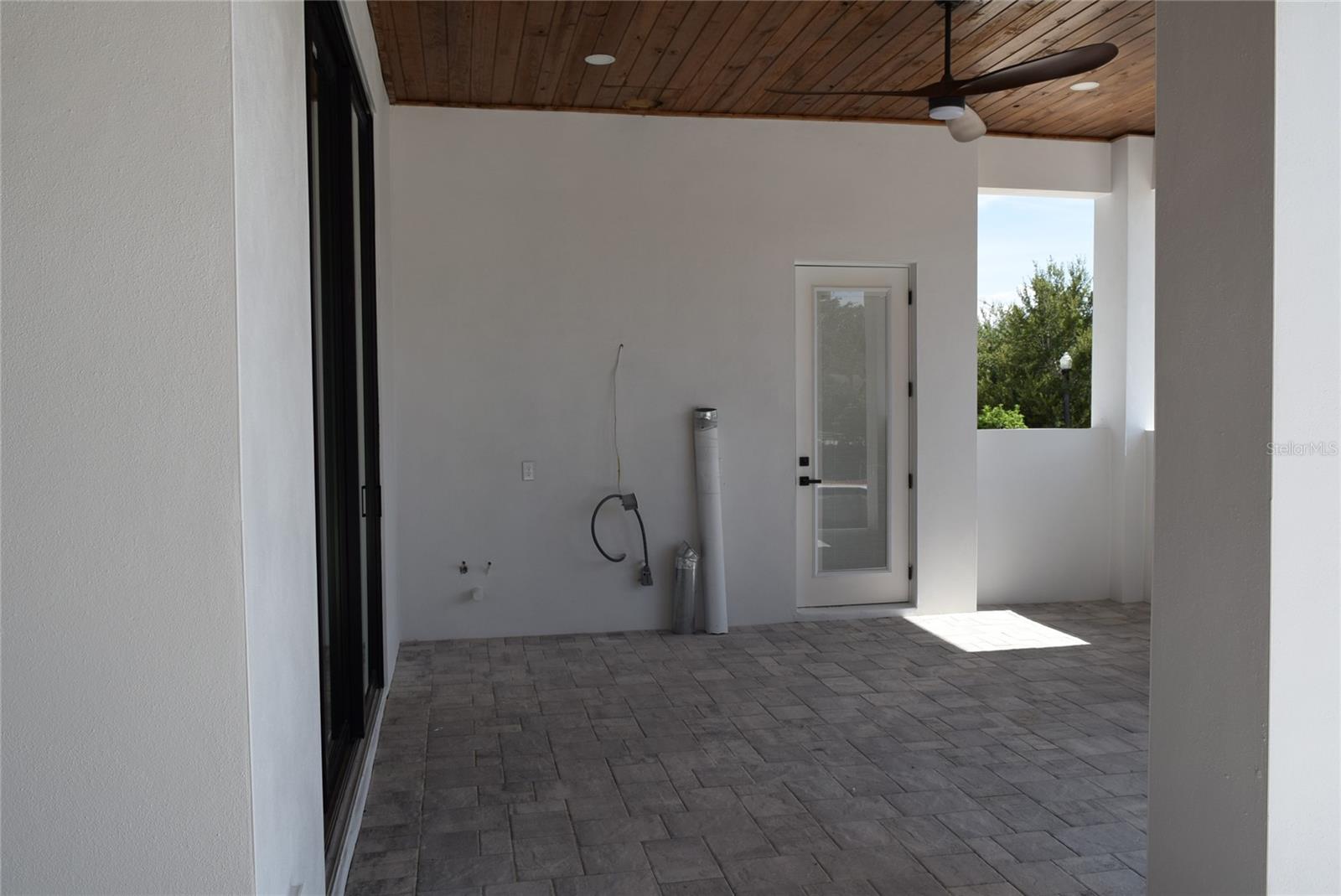 Image 75 of 89 For 502 Winter Garden Vineland Road R