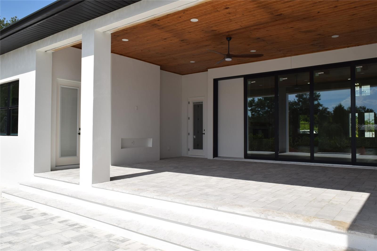 Image 78 of 89 For 502 Winter Garden Vineland Road R