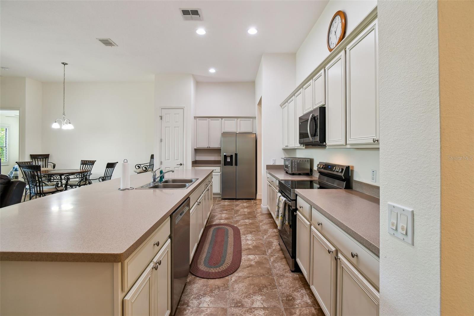 Image 11 of 54 For 531 Villa Park Road