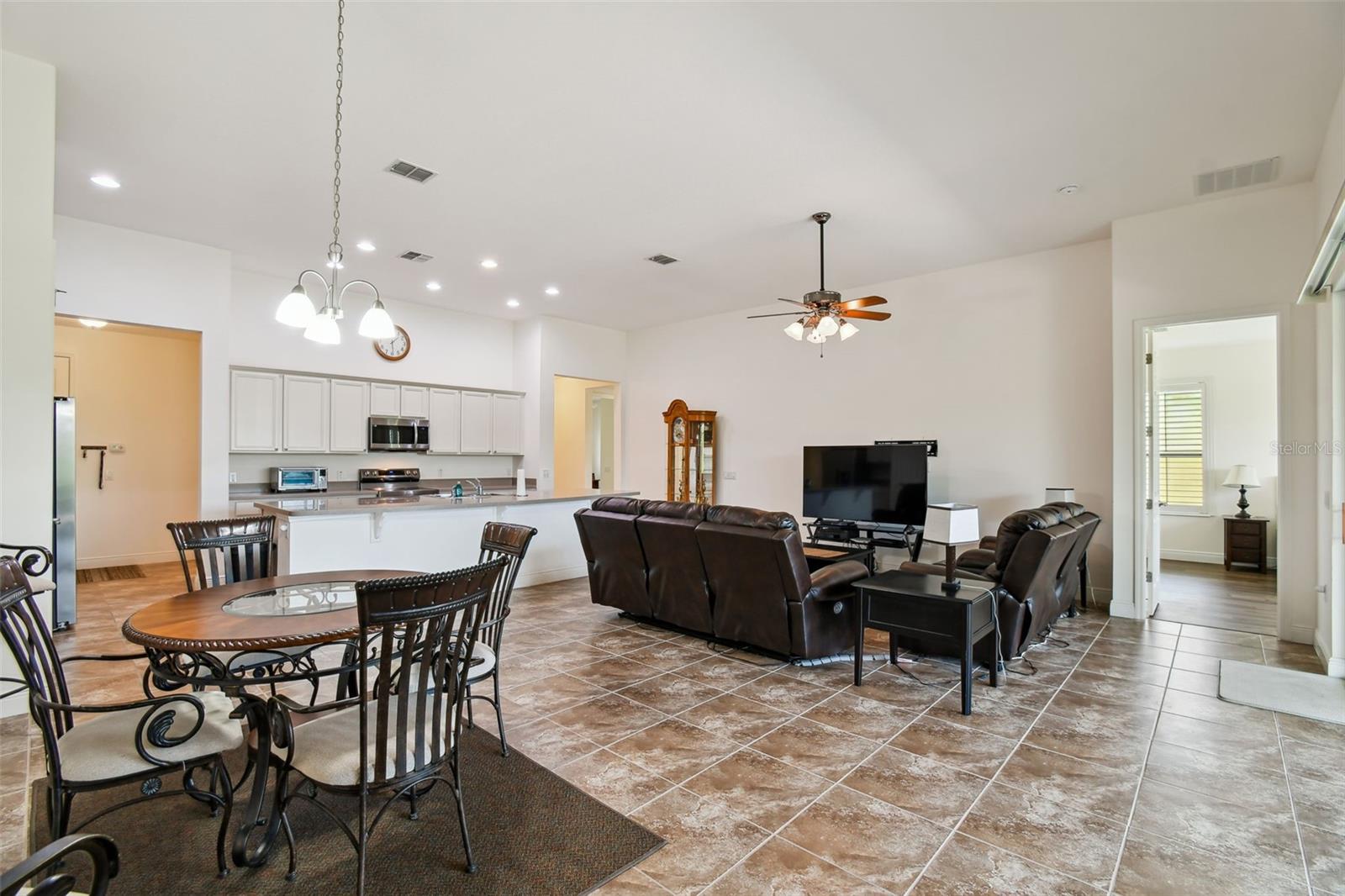 Image 7 of 54 For 531 Villa Park Road