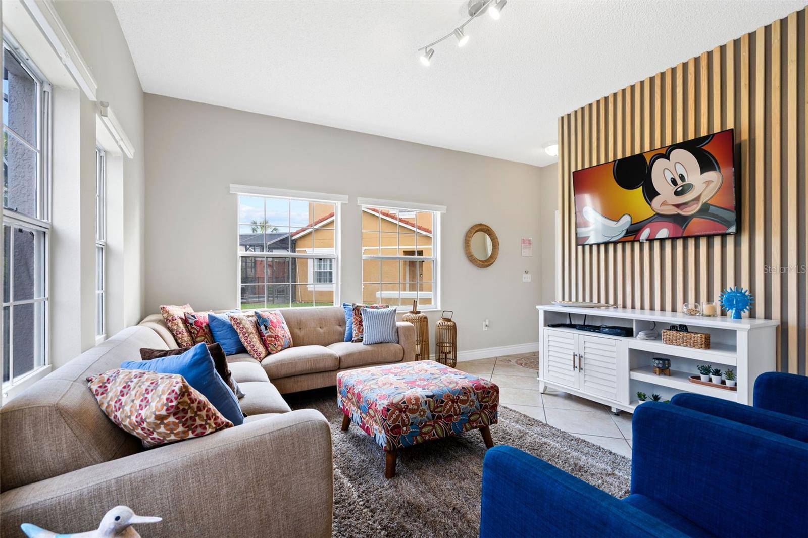 Image 11 of 60 For 111 Pompano Beach Drive