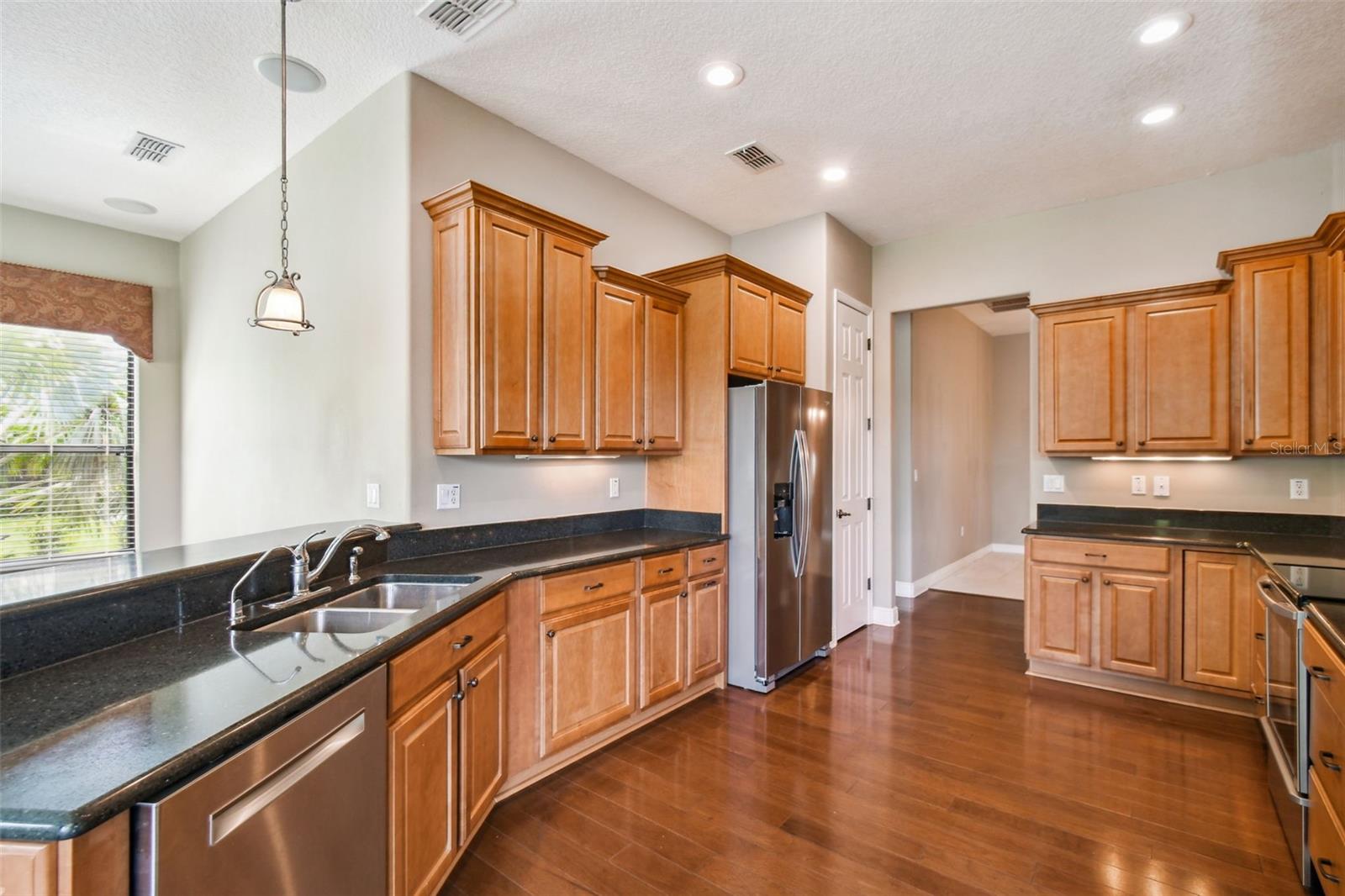 Image 18 of 64 For 313 Santa Barbara Lane