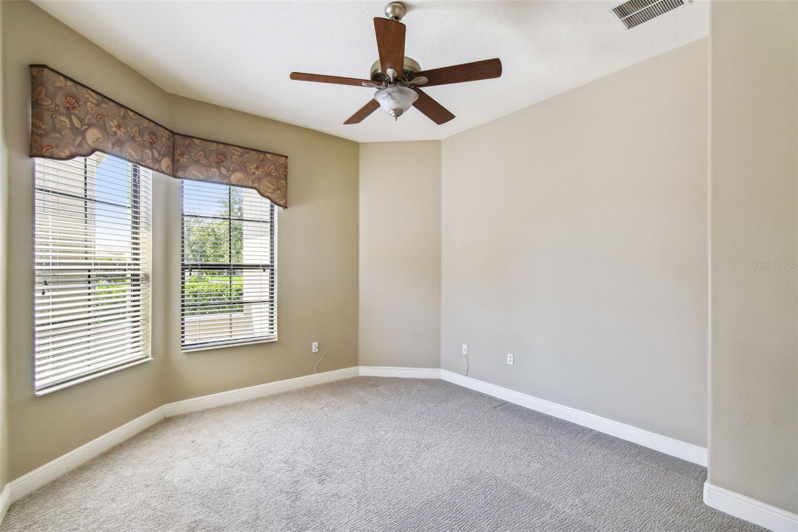 Image 36 of 64 For 313 Santa Barbara Lane