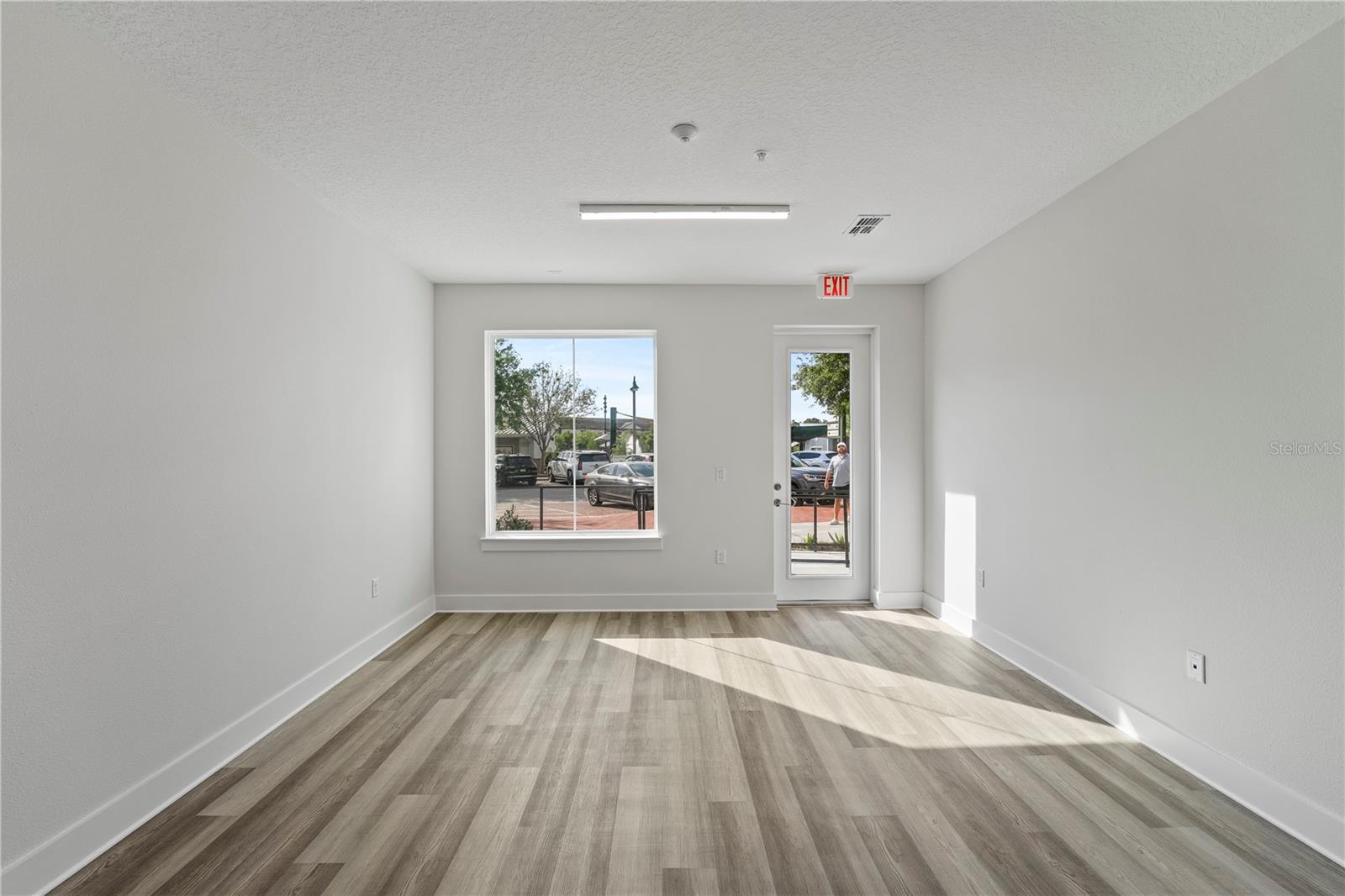 Image 6 of 28 For 334 Center Lake Lane