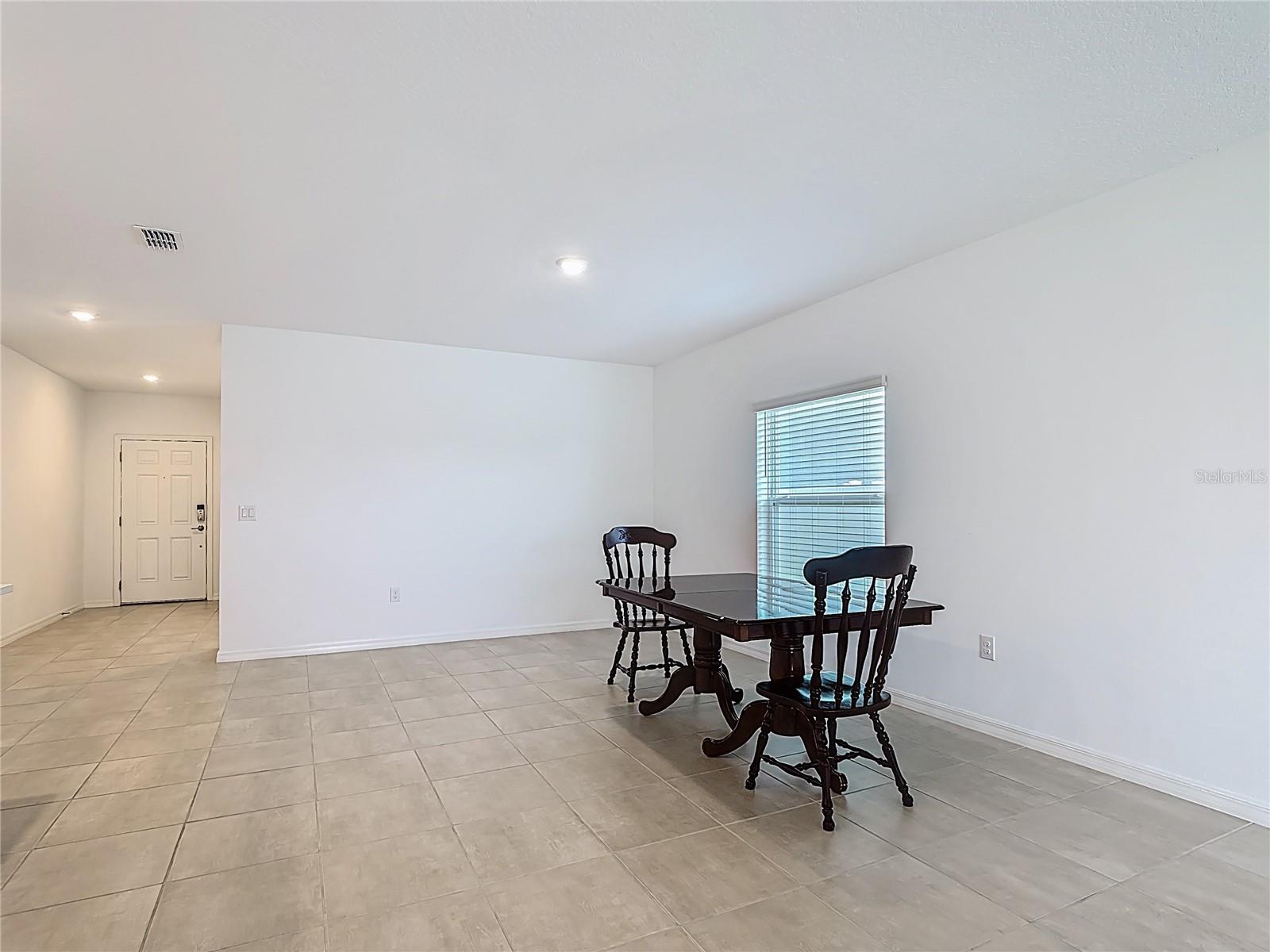 Image 14 of 56 For 243 Amber Way