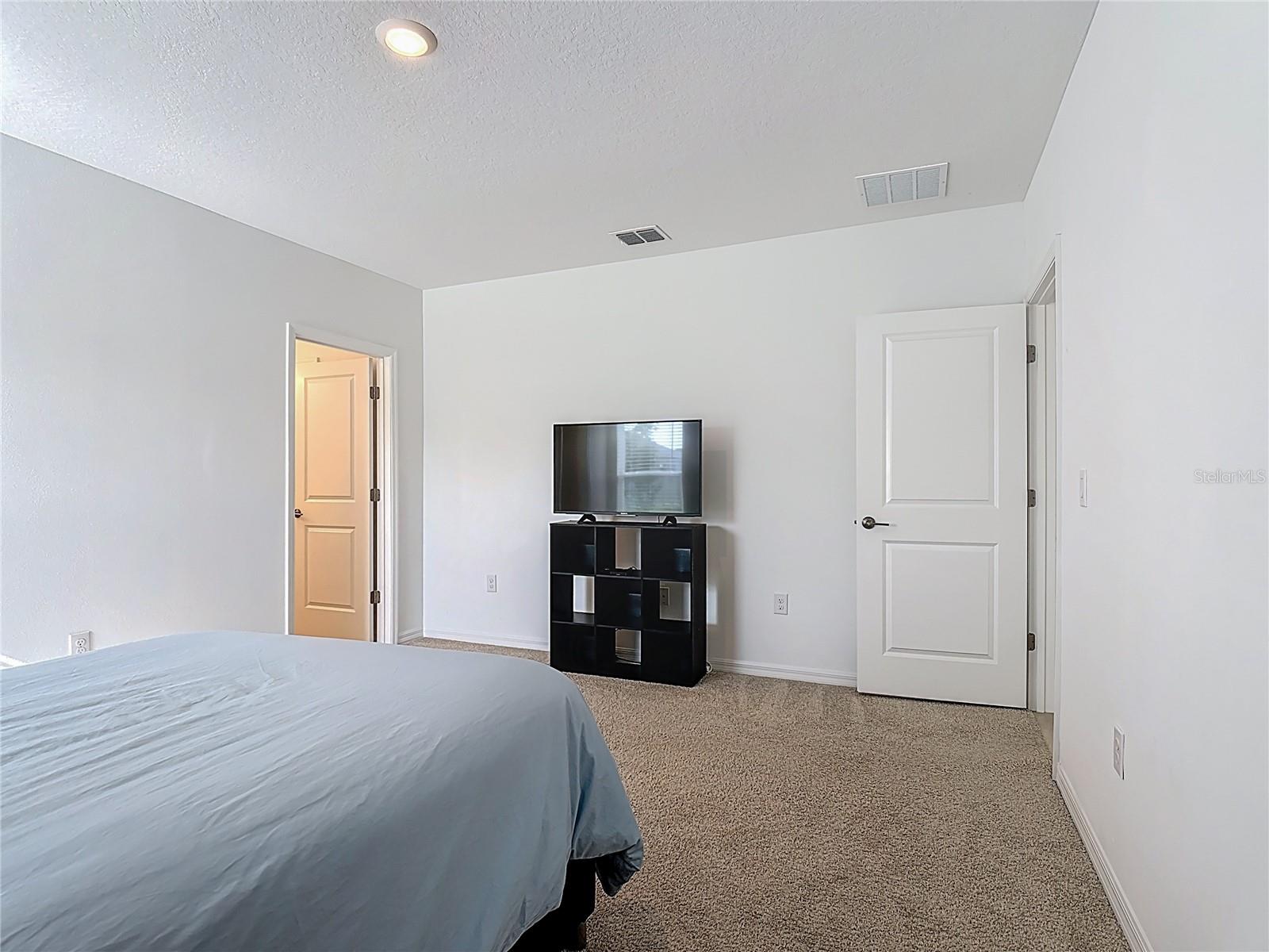 Image 20 of 56 For 243 Amber Way