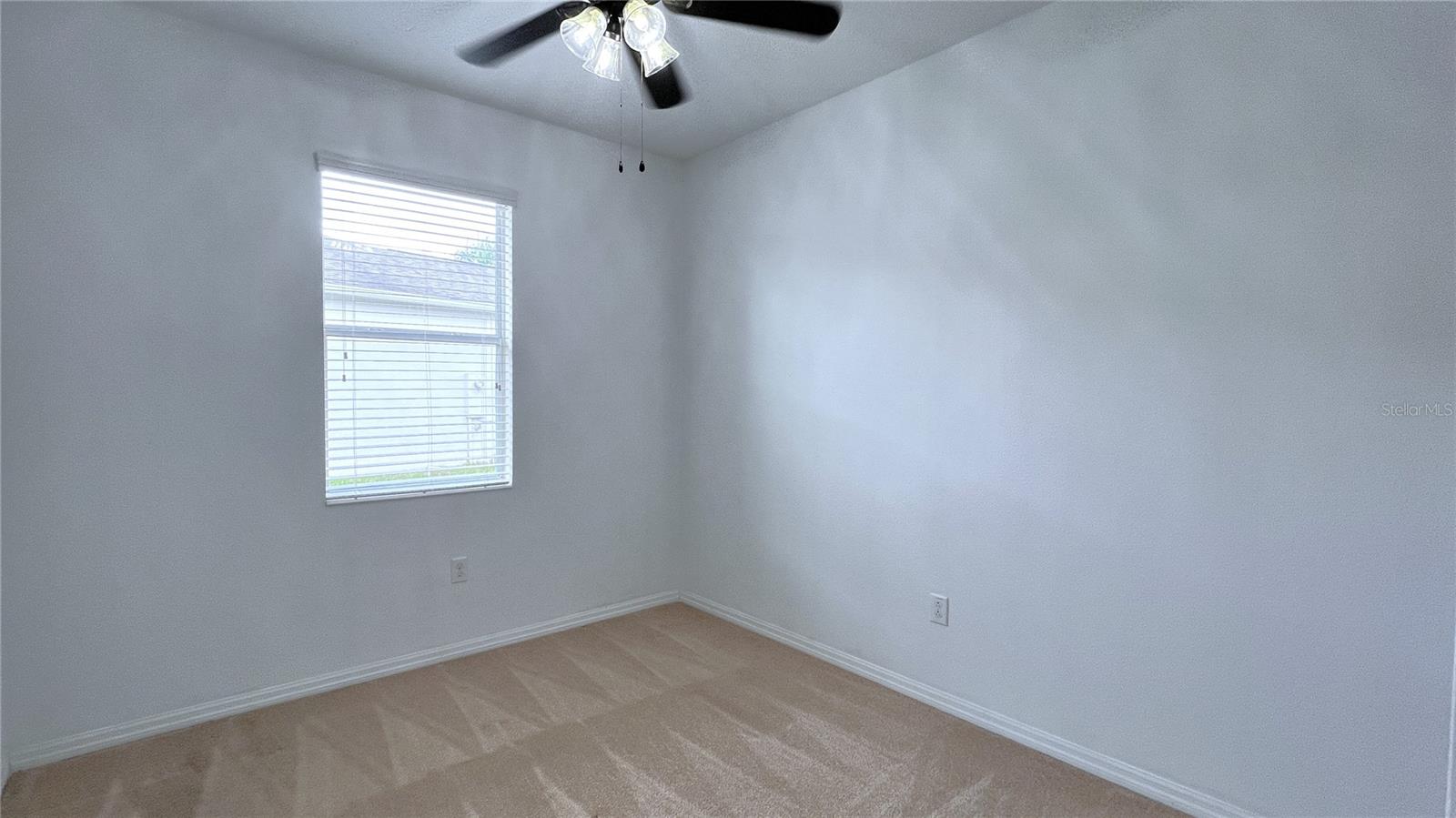 Image 22 of 36 For 2289 Grantham Avenue