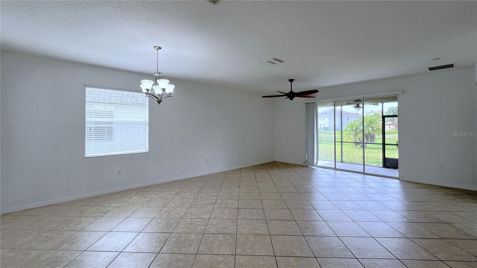 Image 6 of 36 For 2289 Grantham Avenue