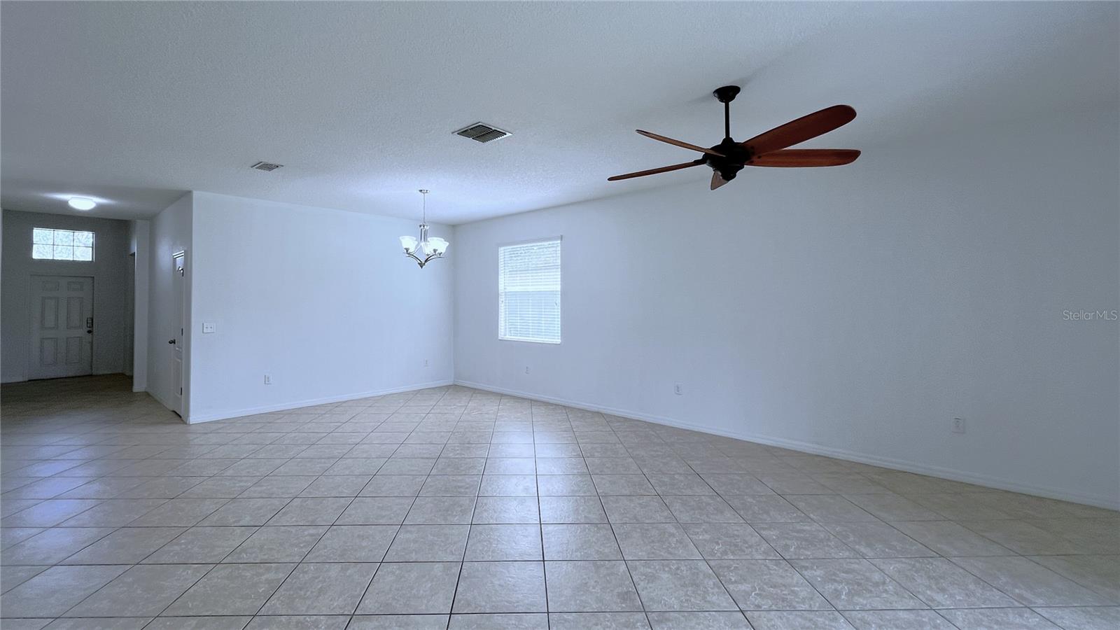 Image 7 of 36 For 2289 Grantham Avenue
