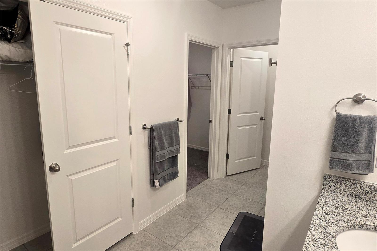 Image 22 of 41 For 5539 Maddie Drive