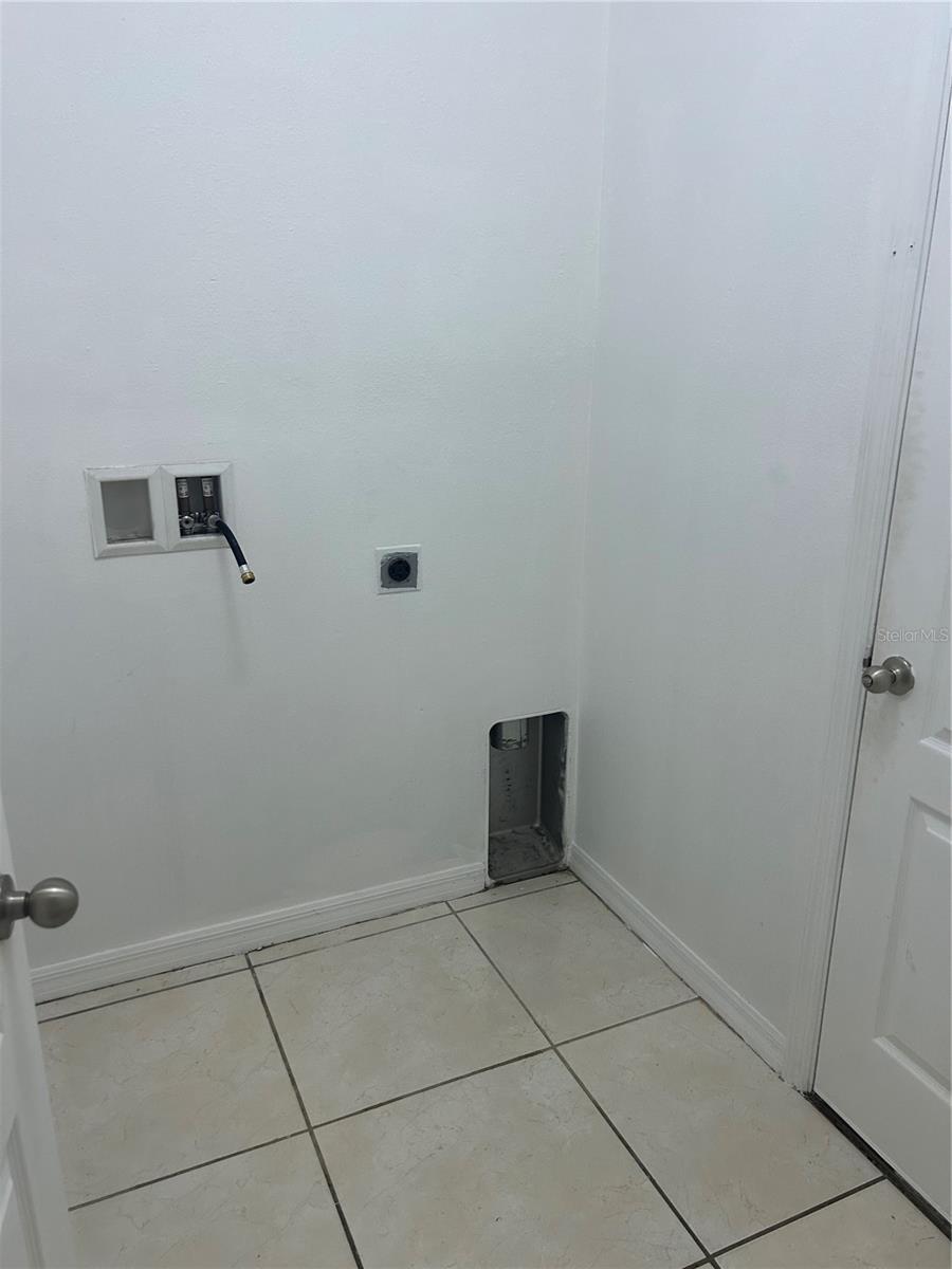 Image 7 of 9 For 4710 Preserve Boulevard