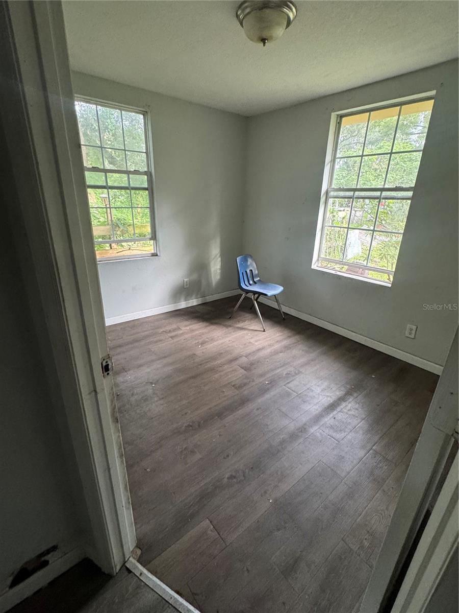 Image 6 of 18 For 2310 Azalea Court