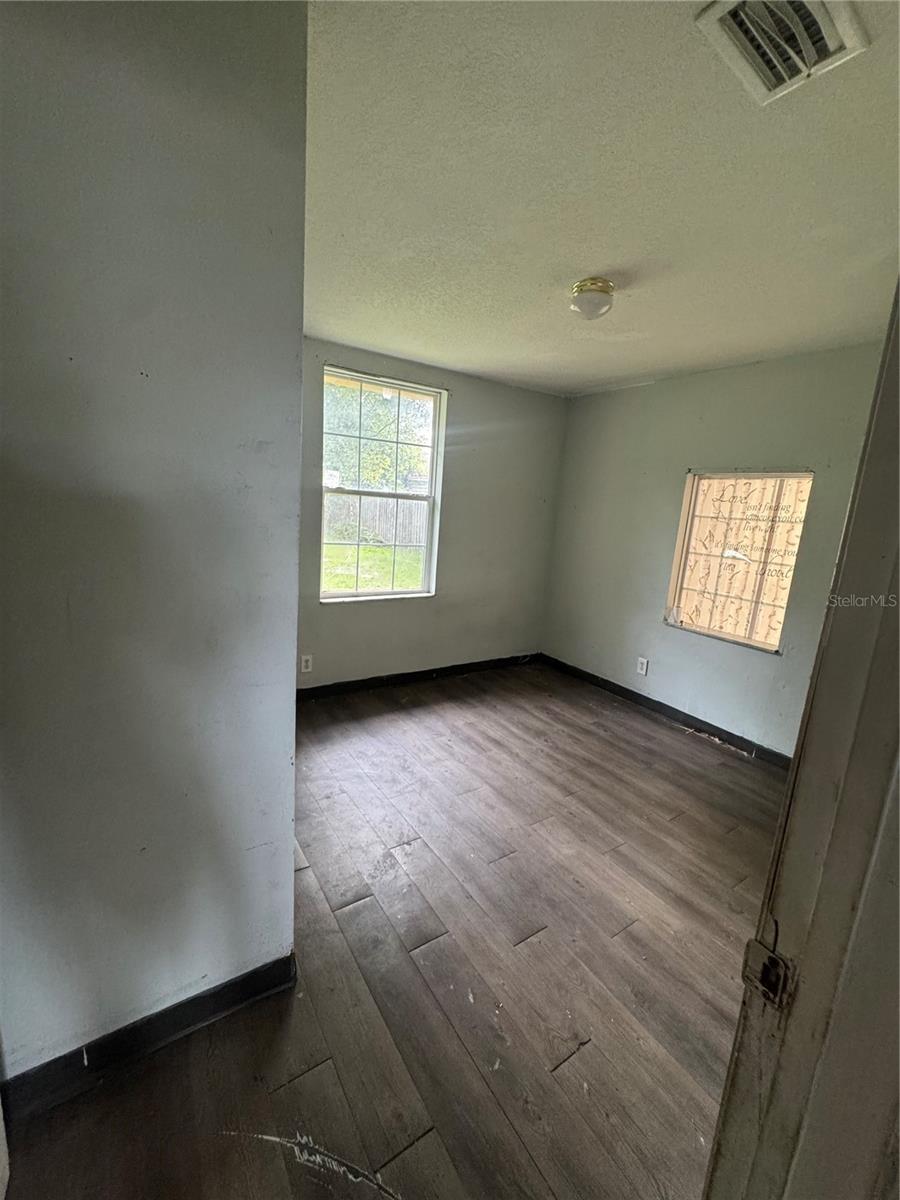 Image 8 of 18 For 2310 Azalea Court