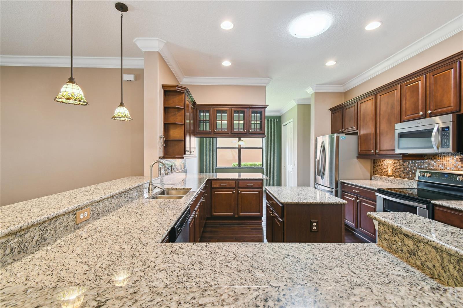 Image 14 of 72 For 448 Fountain Valley Ln