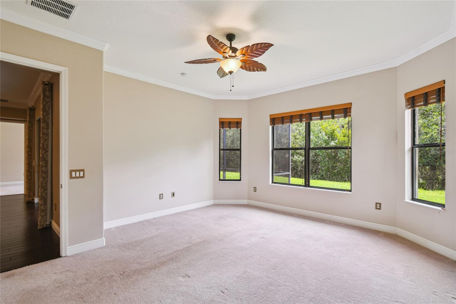 Image 31 of 72 For 448 Fountain Valley Ln