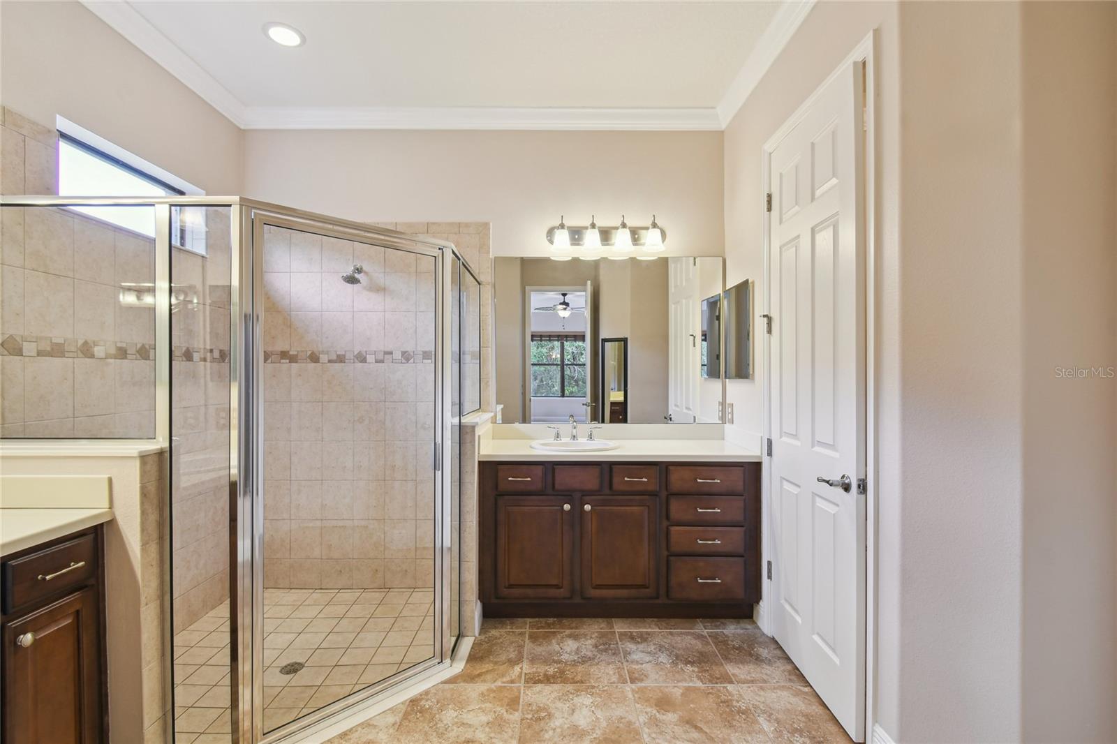 Image 36 of 72 For 448 Fountain Valley Ln