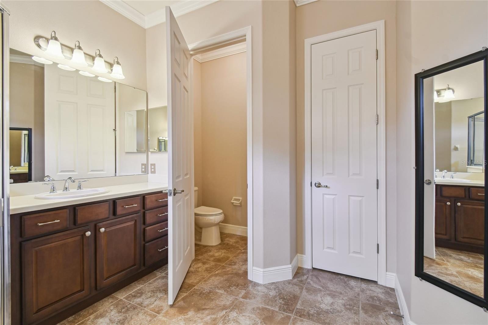 Image 38 of 72 For 448 Fountain Valley Ln
