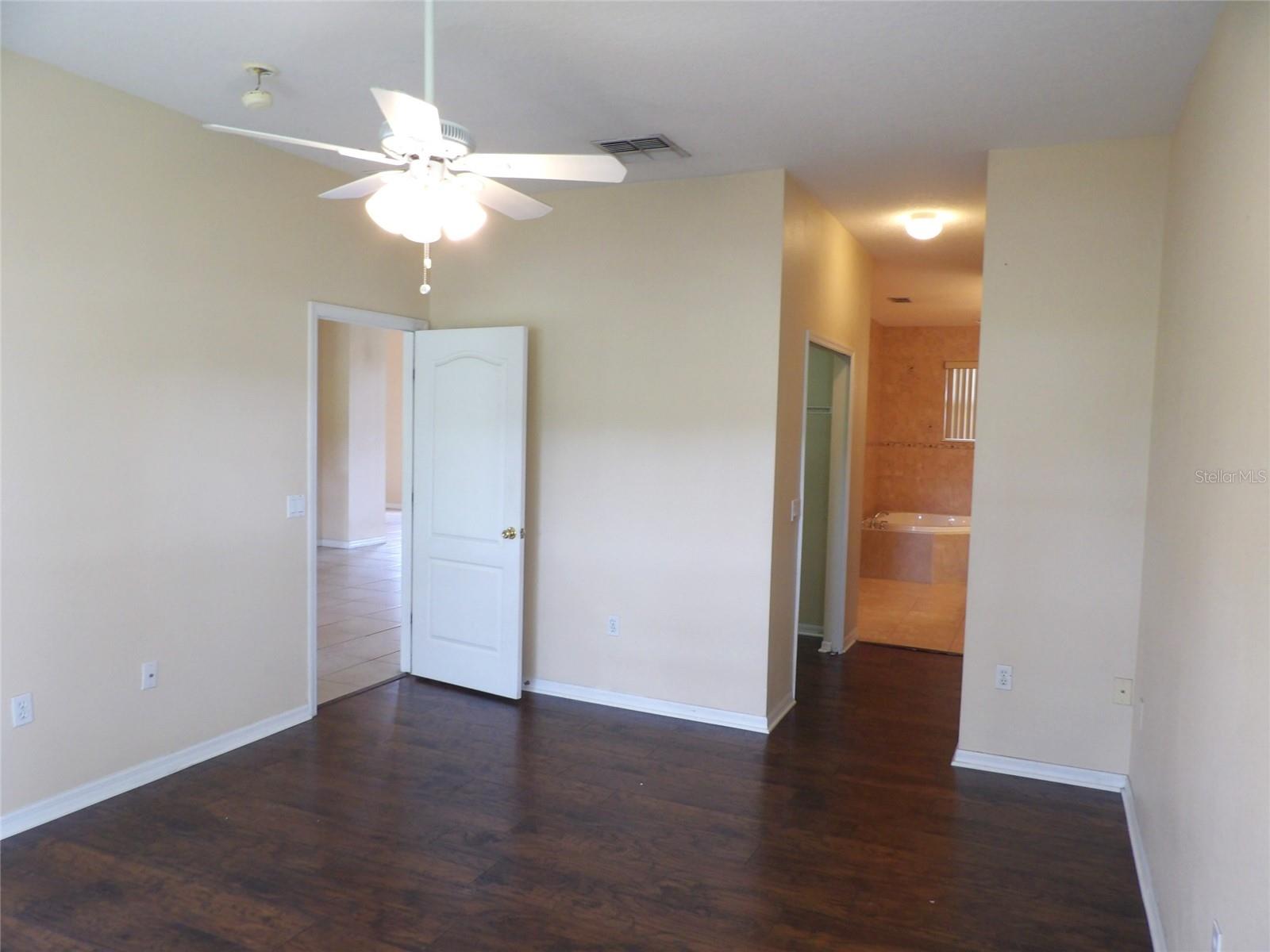 Image 13 of 40 For 3074 Bay Laurel Circle N