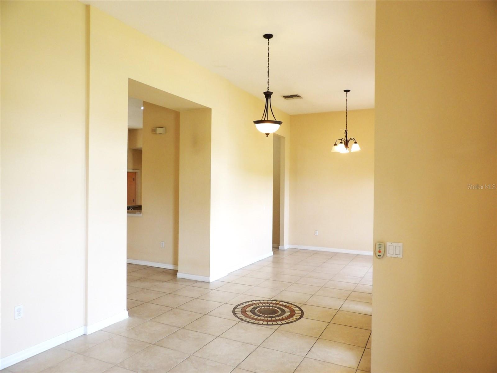 Image 4 of 40 For 3074 Bay Laurel Circle N