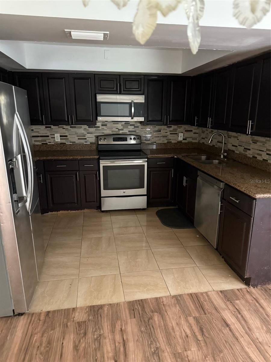 Image 8 of 44 For 4390 126th Drive W
