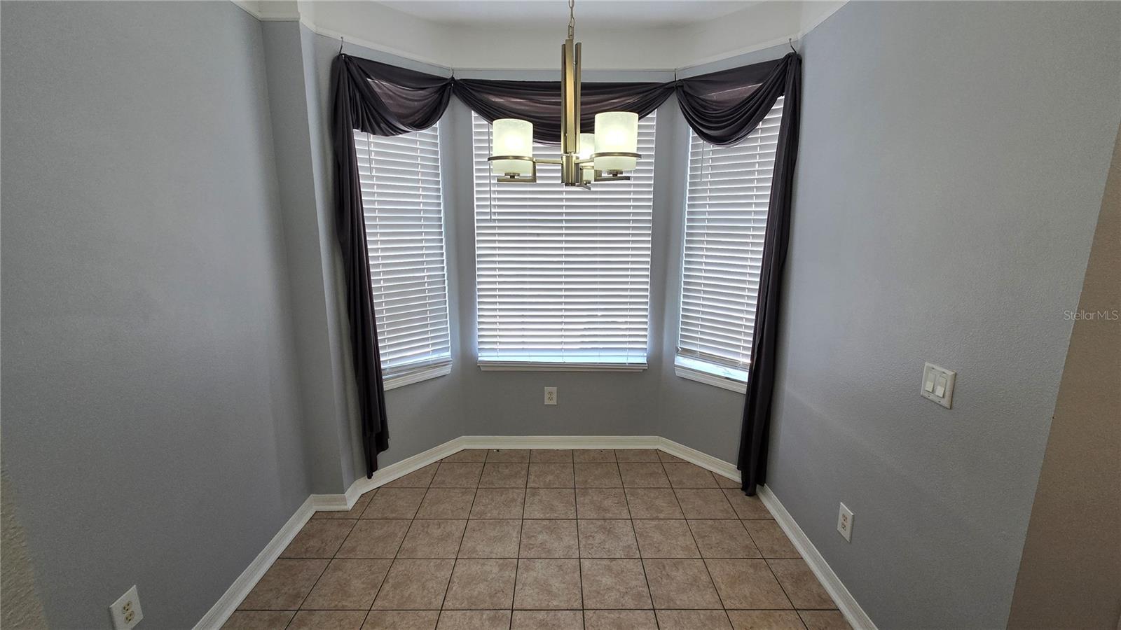 Image 3 of 25 For 1236 South Beach Circle