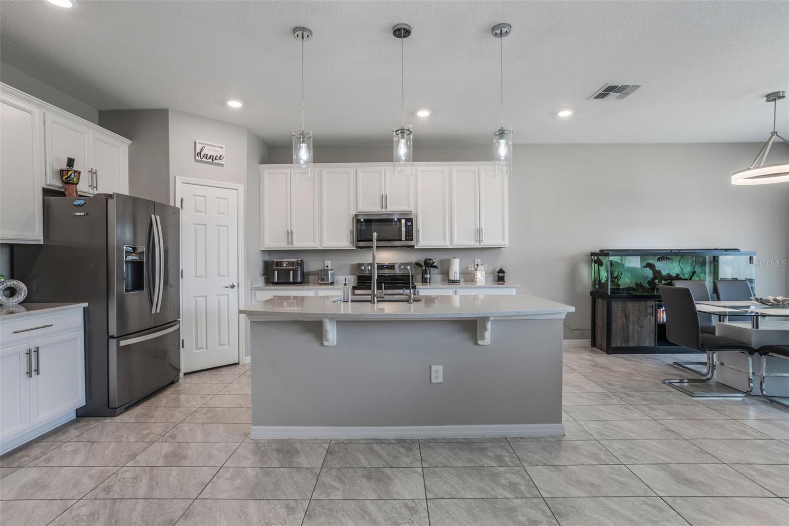 Image 11 of 60 For 3318 Current Avenue