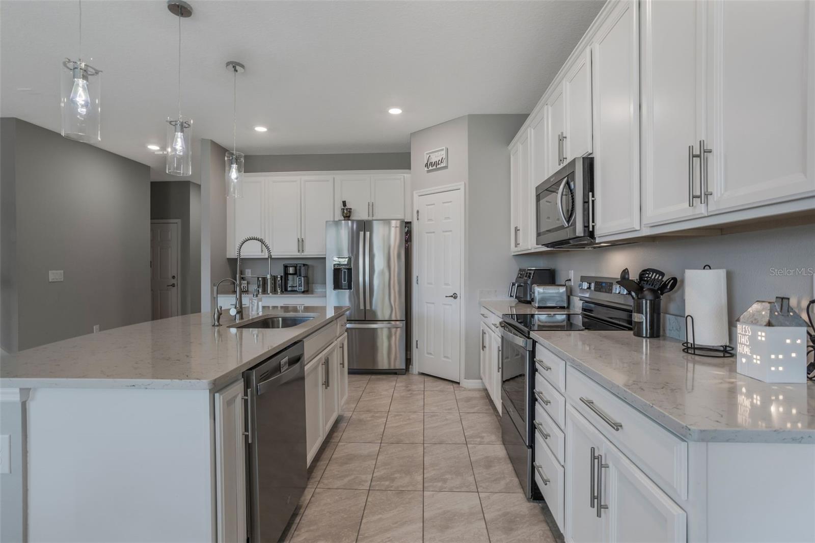 Image 13 of 60 For 3318 Current Avenue