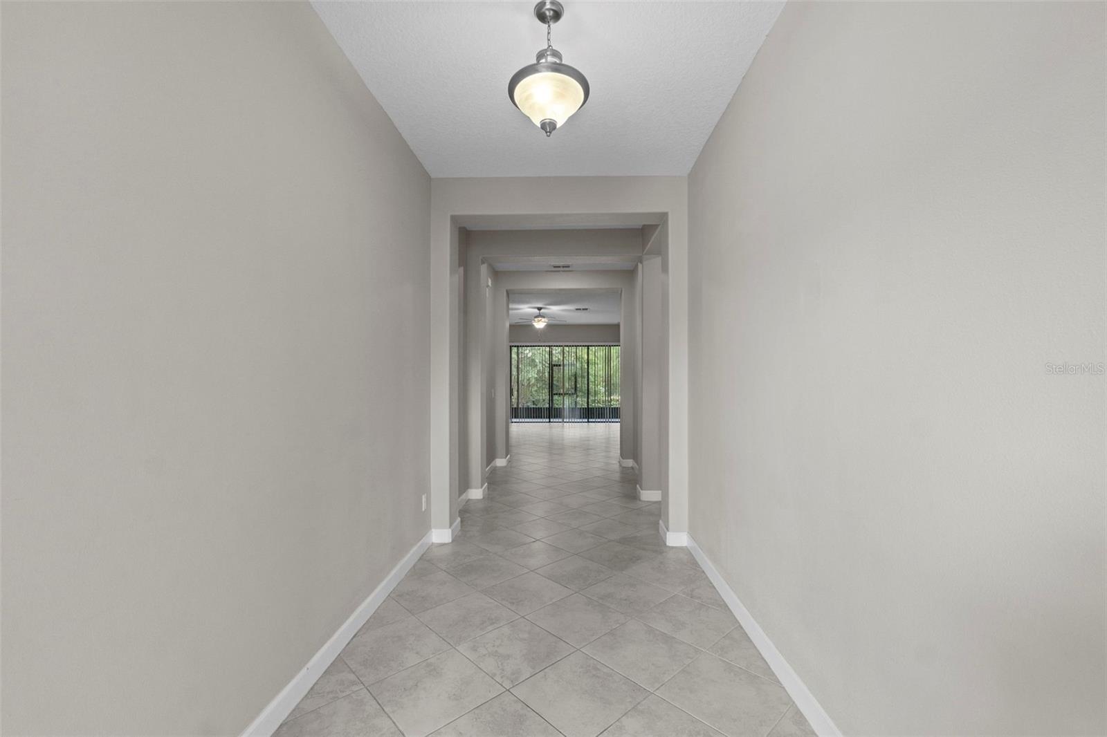 Listing photo id 0 for 2877 Hillard Drive