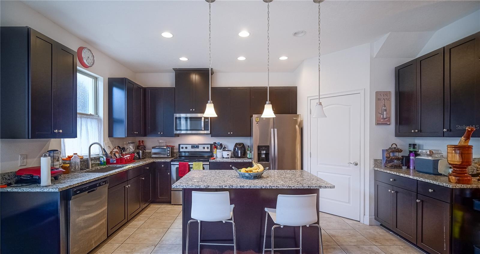 Image 11 of 66 For 13997 Helsby Street