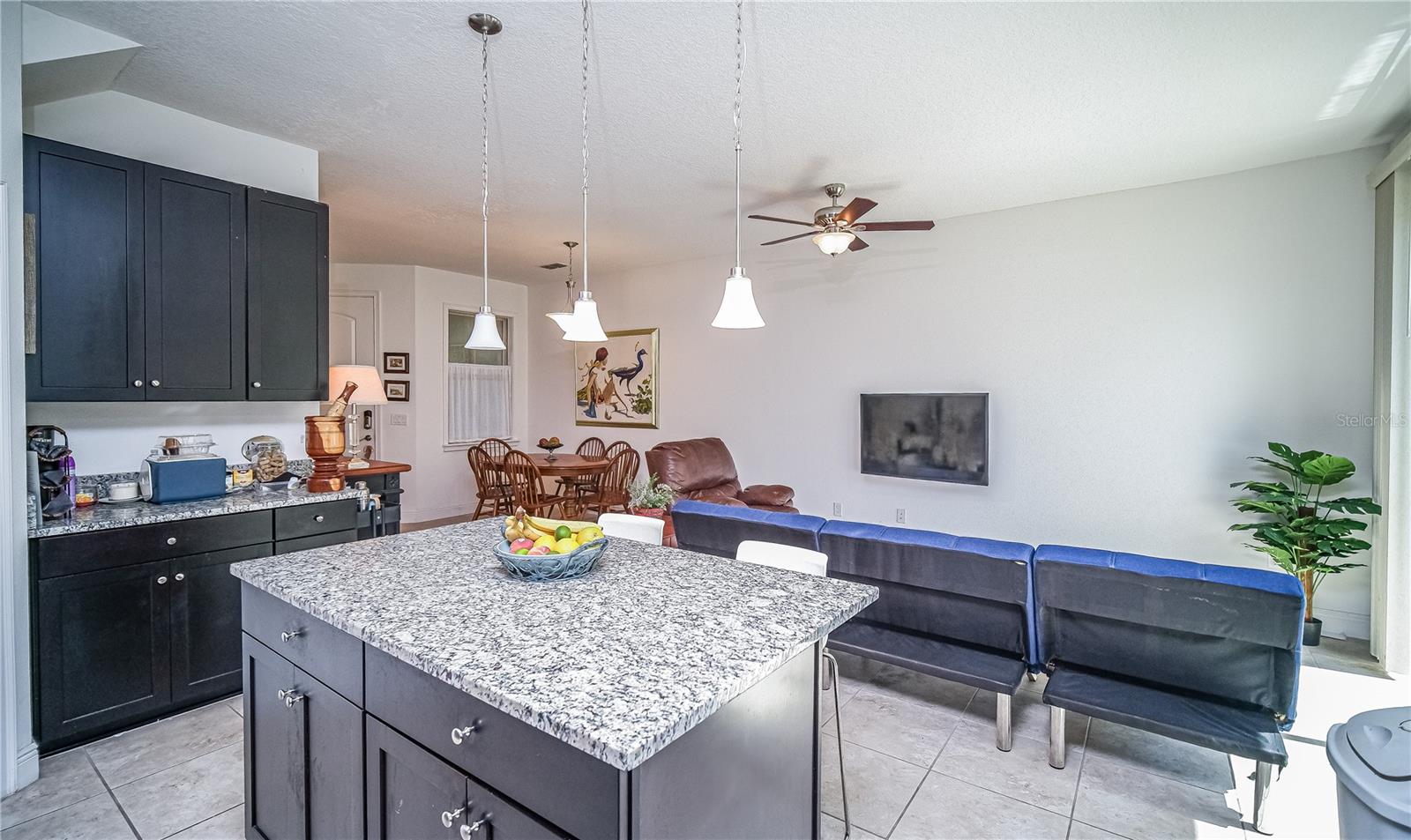 Image 15 of 66 For 13997 Helsby Street